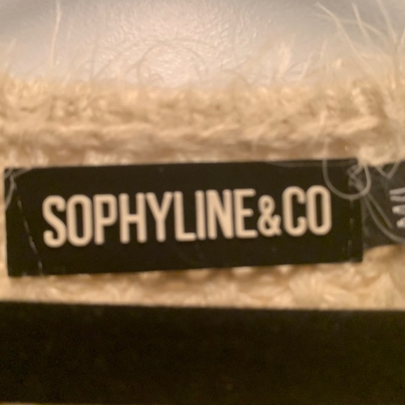 Shag Fur Vest - Picture 4 of 5